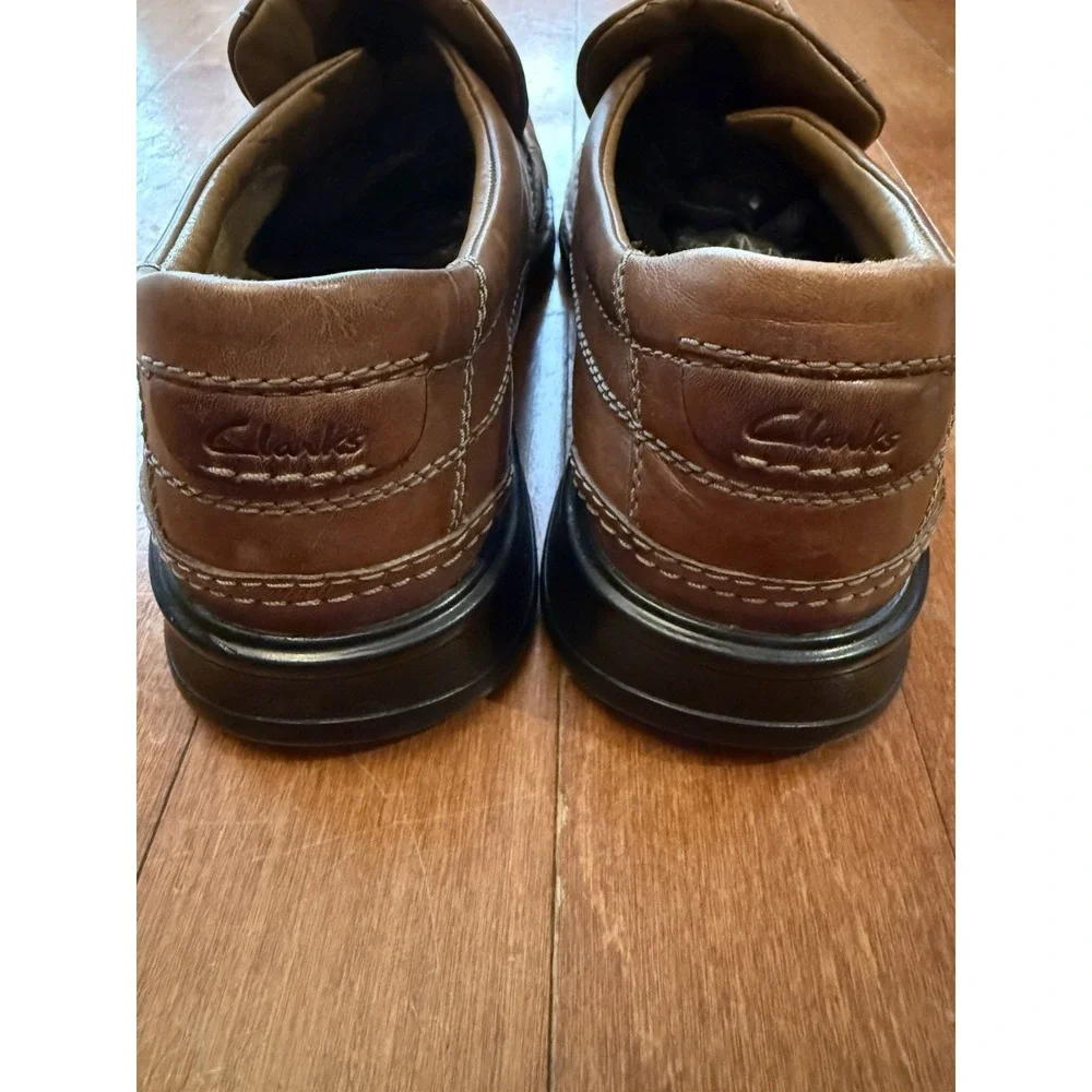 CLARKS Brown Leather Slip On Soft Cushion Casual Dress Mens Shoe Sz 8.5